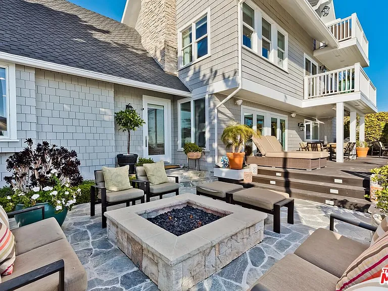 25129 Malibu Rd — Photo 16