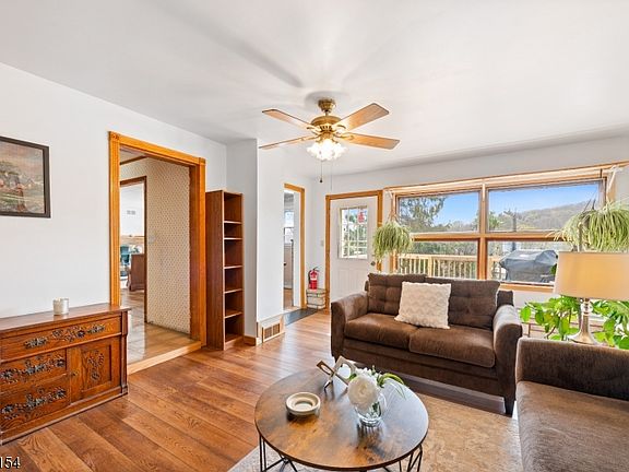 3rd image of 41 Swartswood Rd