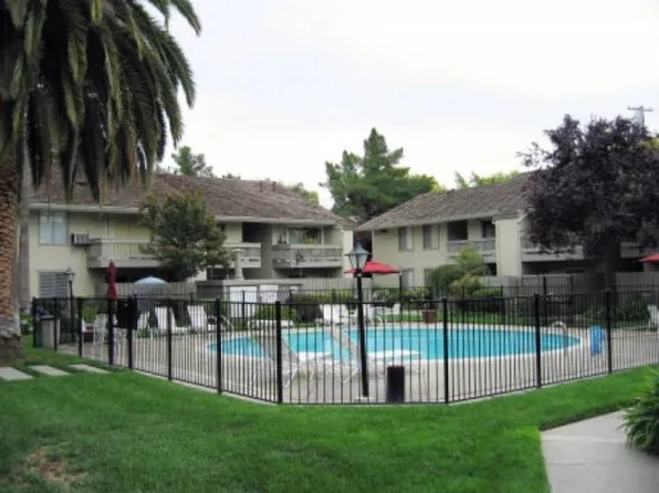 2562 Walnut Blvd, Walnut Creek, CA