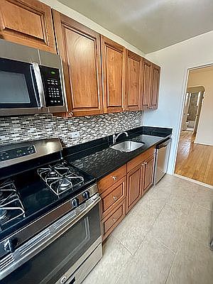 2nd image of 72-81 113th St #Z7