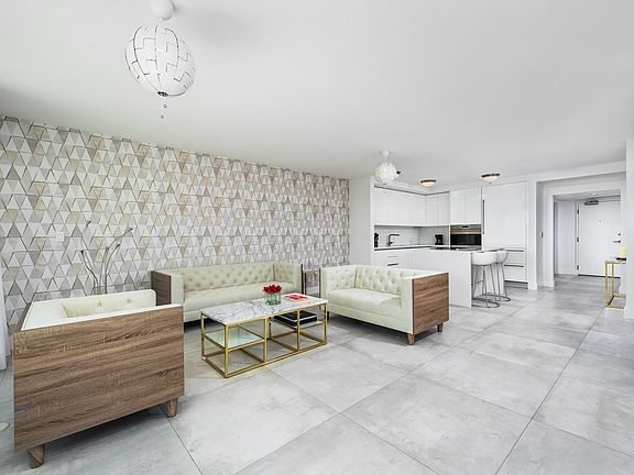 3rd image of 1201 20th St APT 306