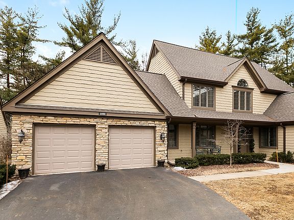 2nd image of 1080 Larkspur Ln