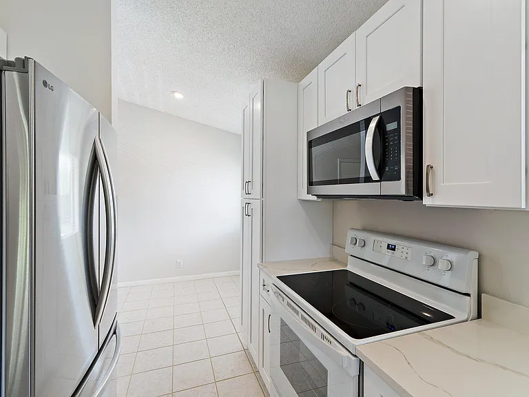6531 Chasewood Dr #H — Photo 14