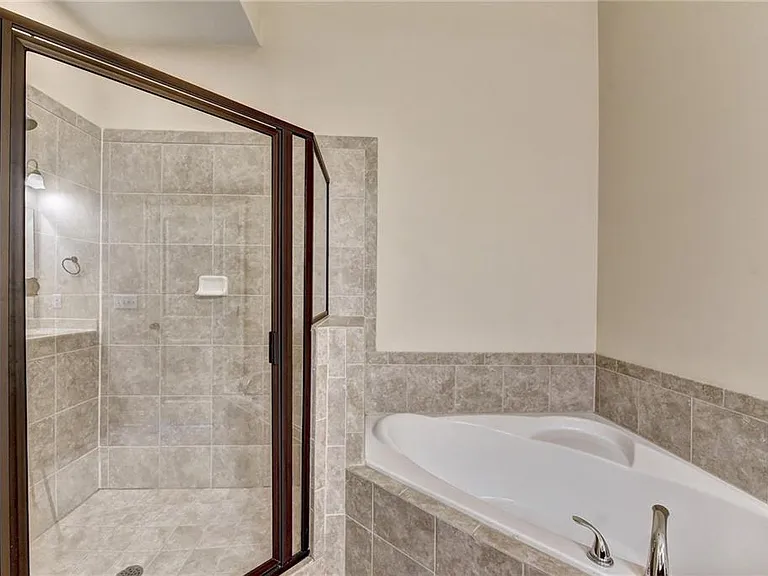 2448 Tenor Ln — Photo 52