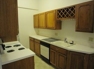 10 Collins St APT A, Hamden, CT 06514