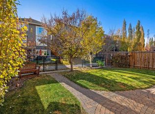 25 NE Tuscany Summit Ter NW, Calgary, AB T3L 0B9