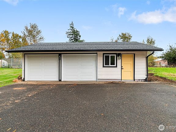 3rd image of 3984 Bancroft Road