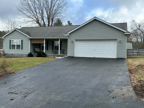 182 Lee Ave, Daniels, WV 25832