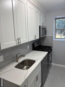 19 Lyons Ave APT 212, Newark, NJ, 07112