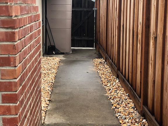 2nd image of 838 Gwen Dr