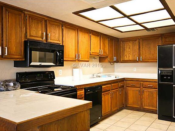 2nd image of 687 Marina Dr Unit 40