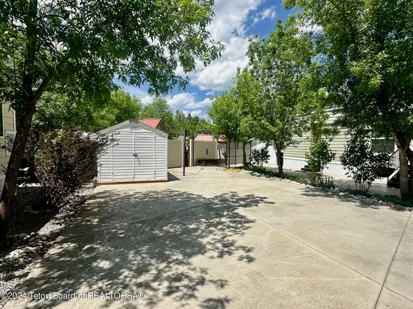 549 Oxbow Dr, Thayne, WY 83127
