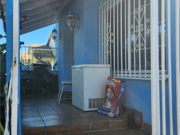 2706 Grand Ave, Huntington Park, CA 90255