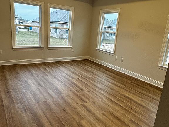 5th image of 425 Rayley Farms Dr