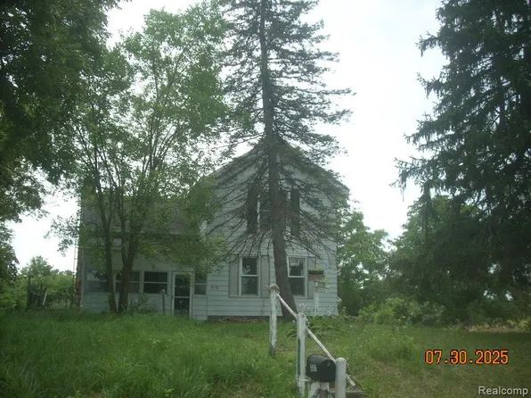 5536 E Newburg Rd, Durand, MI 48429