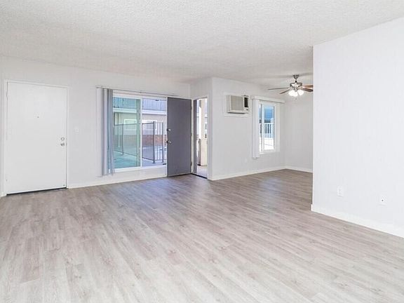 4th image of 660 S Garfield Ave #32
