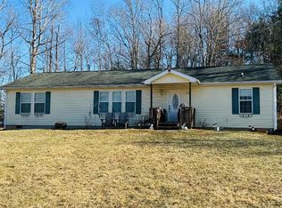 515 Live Oak Ln, Galax, VA 24333