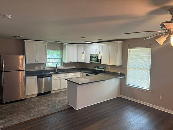 5th image of 4200 Hollygrove St #4202
