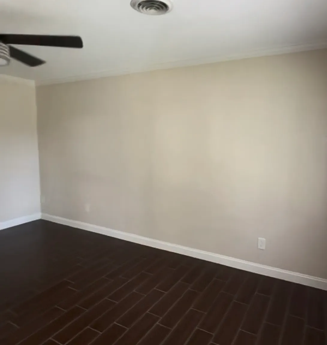 3 bed, 1092 sqft, $2,200 — Photo 2