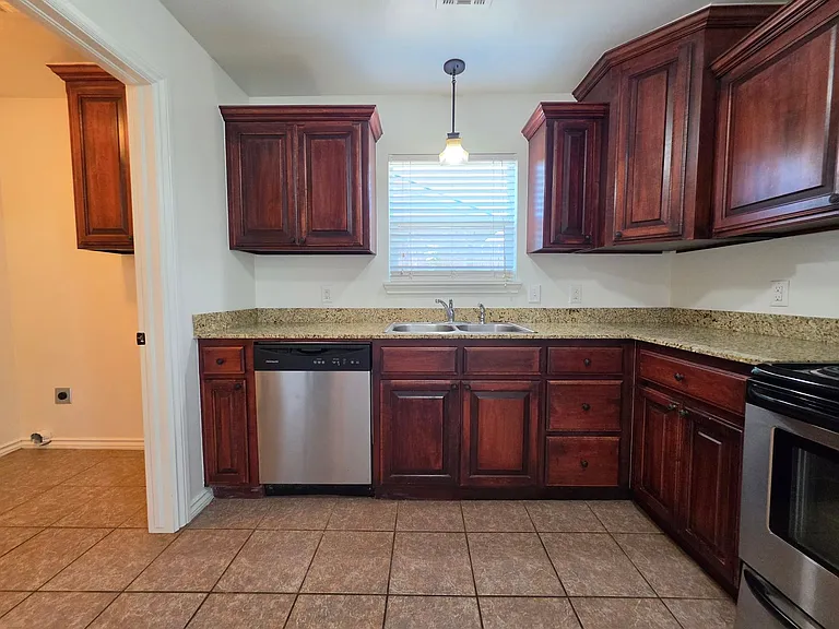 107 Hardesty Dr — Photo 19
