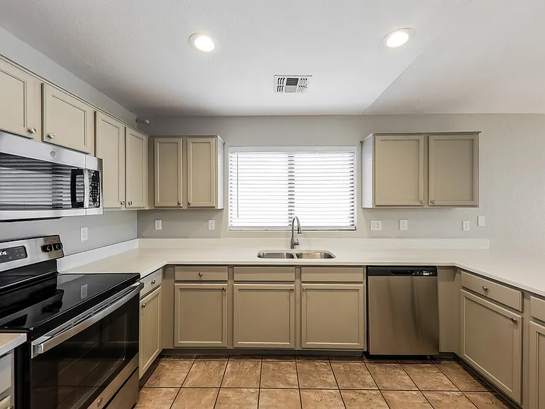 13331 W Boca Raton Rd — Photo 8