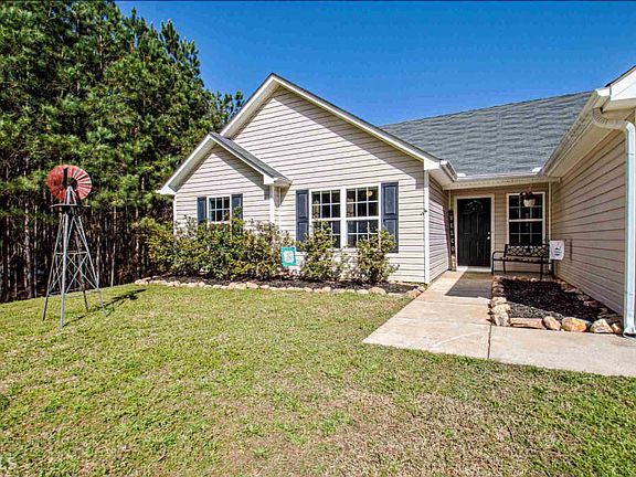 4th image of 131 Glazier Farms Ct