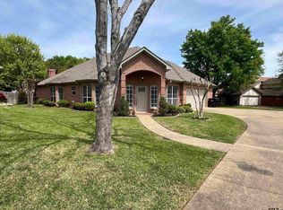 2 Lexington Ct, Longview, TX 75601
