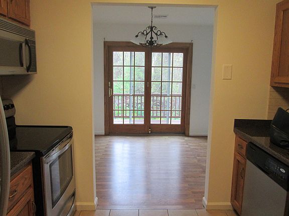 Kitchen to Dinning Areara