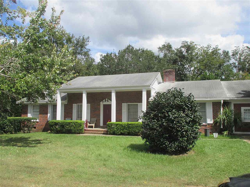 1st image of 223 Chapel Dr