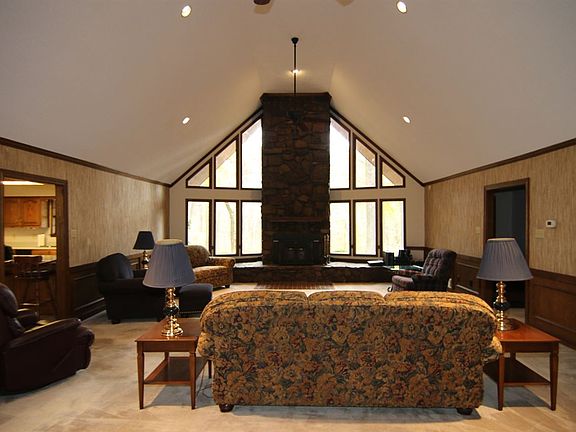4th image of 6135 Boskey Dr