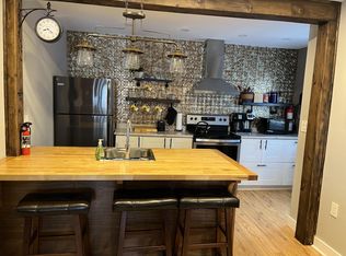 192 Adelaide St, Kingston, ON K7K1Y5
