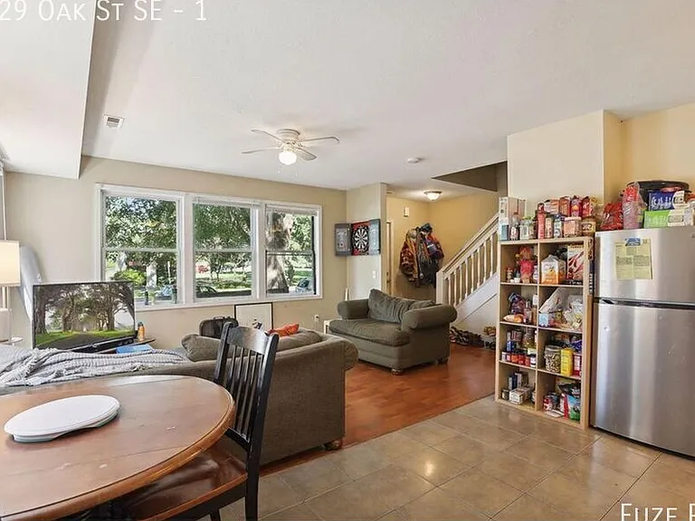 629 Oak St SE #1 — Photo 6