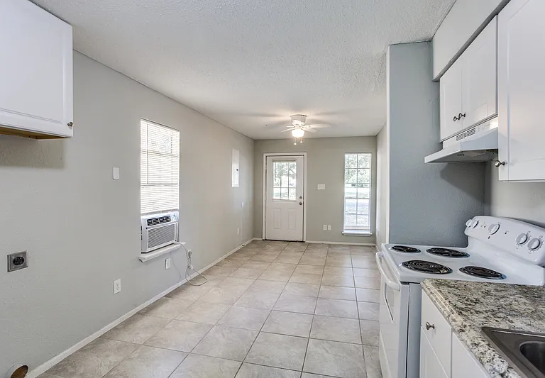 510 Frazier St — Photo 10
