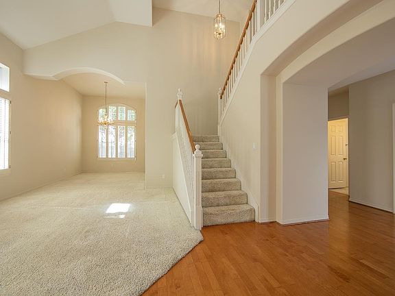 5th image of 2348 Solway Ct
