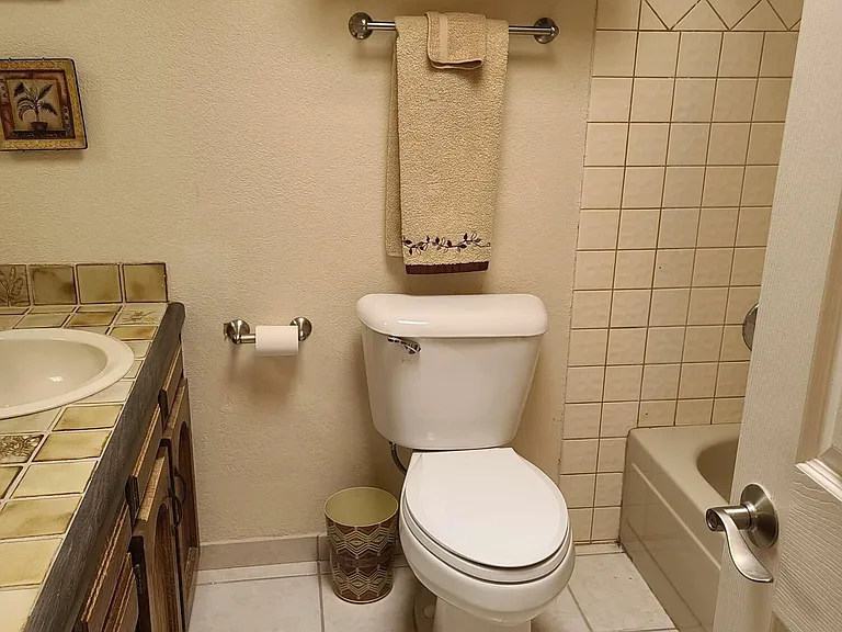 415 Corvair Dr — Photo 20