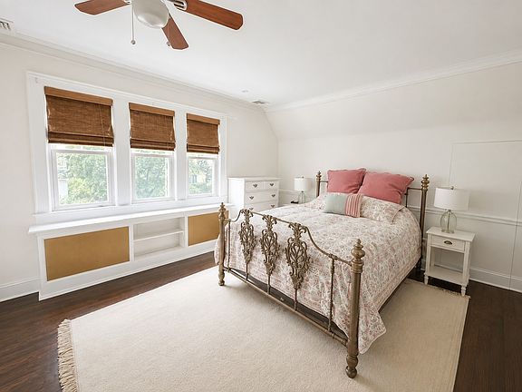 5th image of 29 Chestnut Ave Floor 2