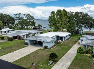 34232 Island Dr, Leesburg, FL 34788