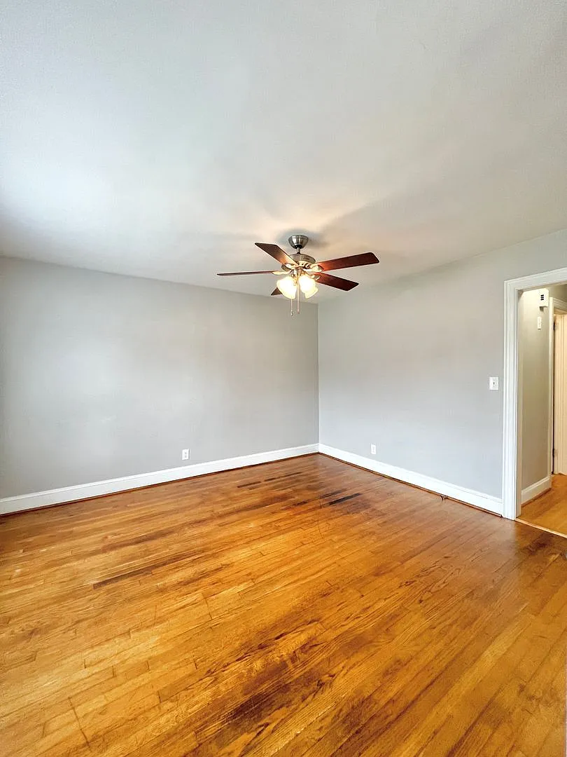 112 N Meade St. — Photo 4