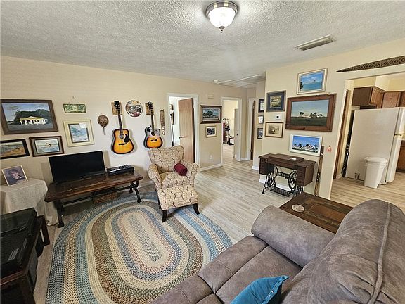 5th image of 303 13th Pl SW