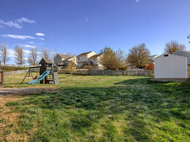 15405 Fillmore Cir — Photo 24