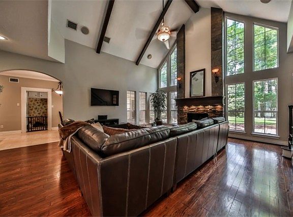 4th image of 5507 Oak Cove Dr