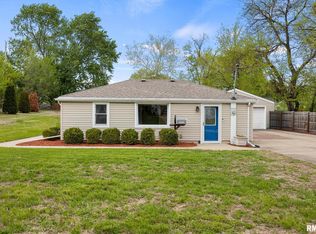 1515 Chestnut St, Pekin, IL 61554