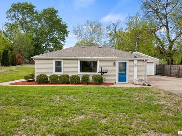 1515 Chestnut St, Pekin, IL 61554