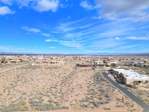 6608 Milpa Alta Rd NE, Rio Rancho, NM 87144