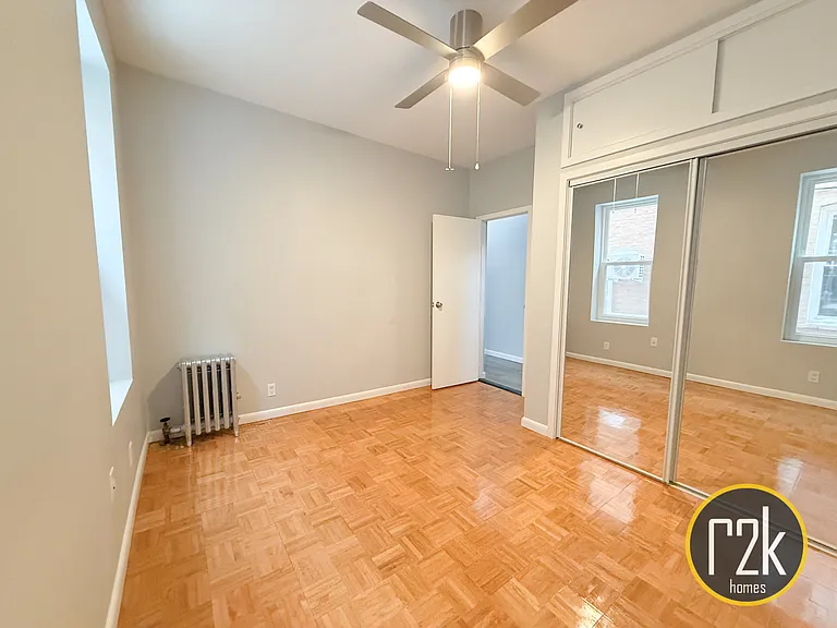 23-72 24th St #1C — Photo 9