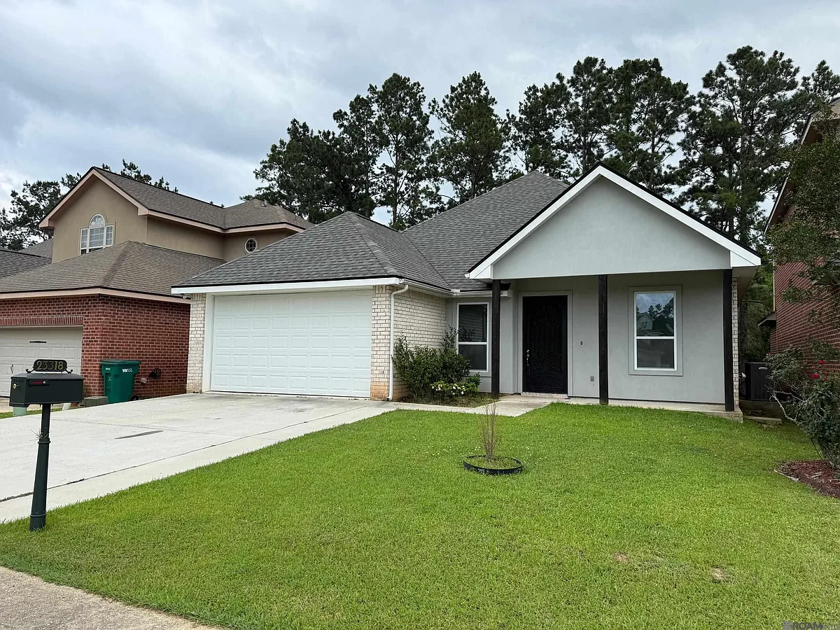 Building Photo - 23318 Fairway Gardens Ct