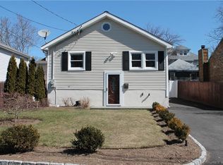 6 Harding St, Norwalk, CT 06854