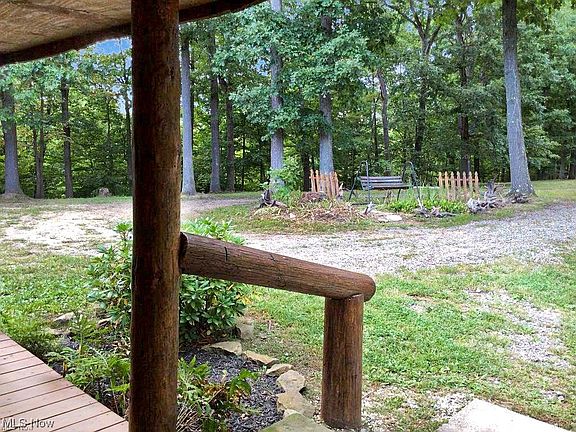 4th image of 364 Saddleback Dr