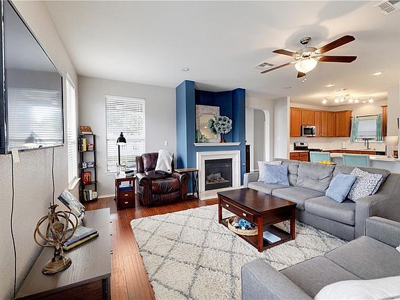 2nd image of 1701 Garner Dr