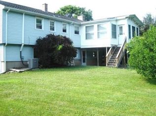 38 Justice Dr, Amherst, MA 01002